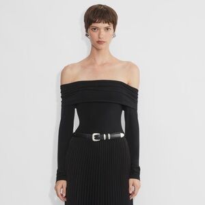 NWT Aritzia Babaton Streamline Top